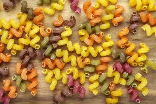 Pasta Espiral Multicolor Dispersa Como Fondo Primer Plano Lugar Para — Foto de Stock