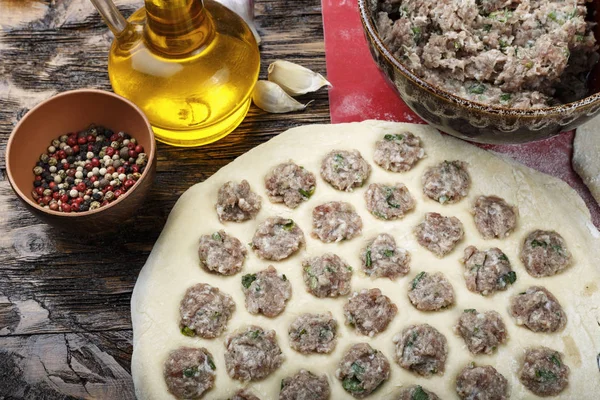 Ripieno Ravioli Fatti Casa Preparazione Pasta Con Carne Macinata Gnocchi — Foto Stock