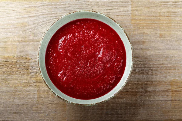 Sopa Tomate Gaspacho Uma Chapa Uma Mesa Madeira Espaço Para — Fotografia de Stock