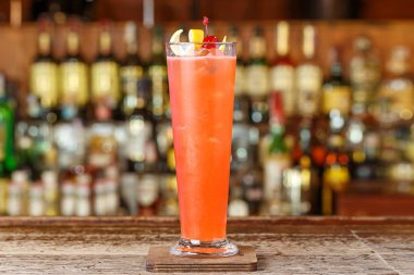 Çilek kireç tom collins