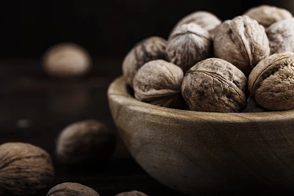 Whole walnuts closeup — Stock Image Whole walnuts closeup Stock Photo