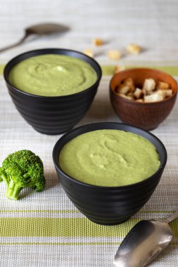 Sebze kremalı çorba.