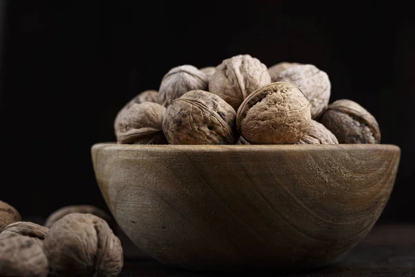 A bunch of walnuts in a bowl — Stock Image A bunch of walnuts in a bowl Stock Image