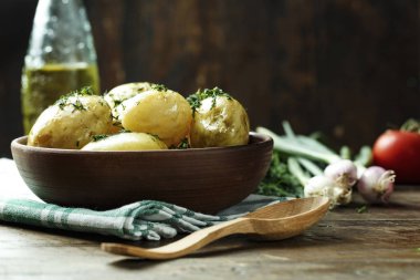 dereotu ile taze patates