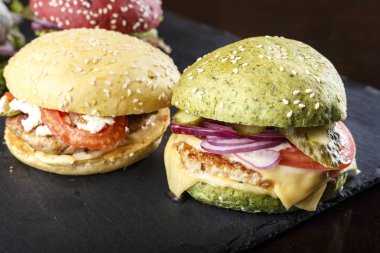 etli taze hamburger