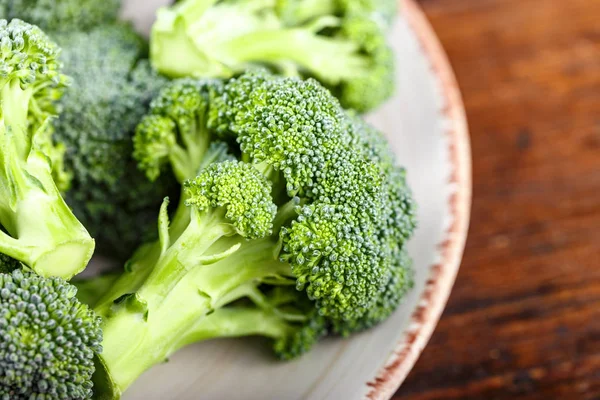 Blom ställningar av färsk broccoli — Stockfoto