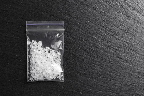 Bílé krystaly metamfetaminu — Stock fotografie