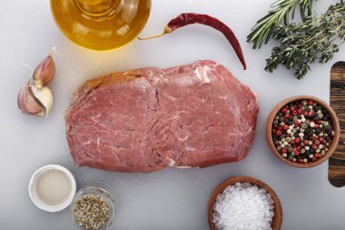 Ham mermer sığır eti biftek