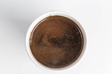 Kâğıt bardakta kahve.