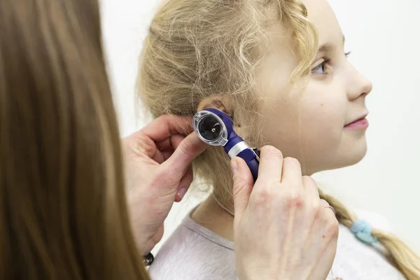 otoskop işitme testi