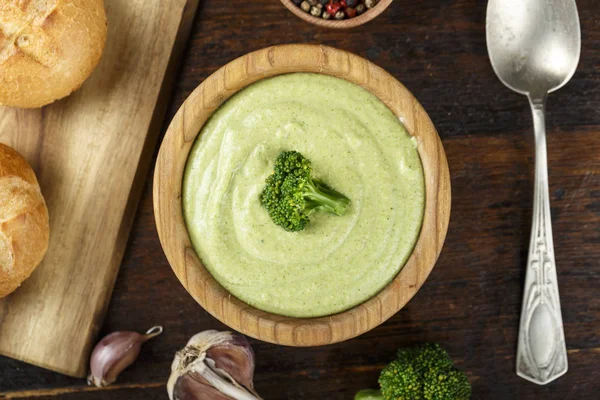 öğle yemeği için sebze çorbası