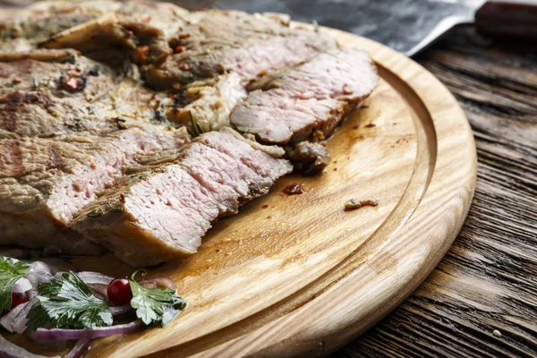 Filete a la parrilla medio raro — Foto de Stock