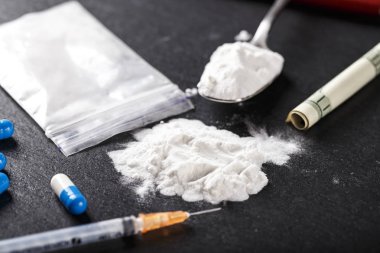 drug powder sprinkled and bill clipart