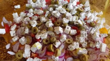 Ev yapımı Yunan salatası
