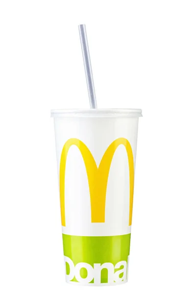 Um copo de coquetel do McDonald 's. Com caminho de recorte . — Fotografia de Stock