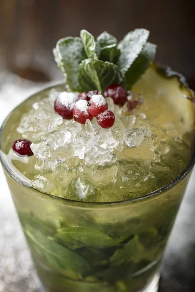 Cocktail mojito au bar — Photo