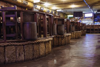 Barda fıçı dekoru.