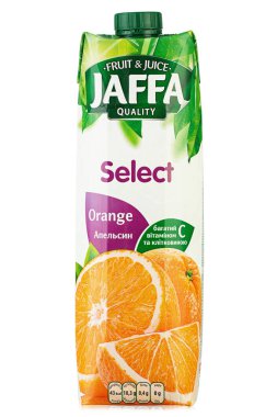 Ukrayna, Kyiv - 14 Haziran. 2020: Jaffa portakal suyu paketlendi. Beyaz arka planda. Katalog için izole paketleme. Dosya kırpma yolu içeriyor.