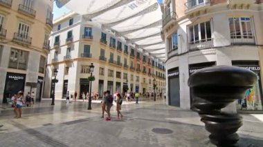 Malaga, İspanya. Ekim 2017 civarı. Larios Caddesi, Malaga, İspanya 'nın ana caddesi.