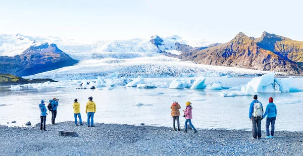 Ijslands Landschap Panorama Van Een Toerist Die Fjallsarlon Gletsjer Lagune — Stockfoto
