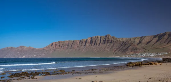 Panorama Famara Beach Important Surf Area Lanzarote Canary Islands — Stockfoto