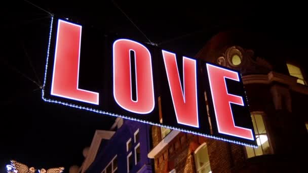 Luces Navidad Calle Carnaby Londres Señal Amor — Vídeos de Stock