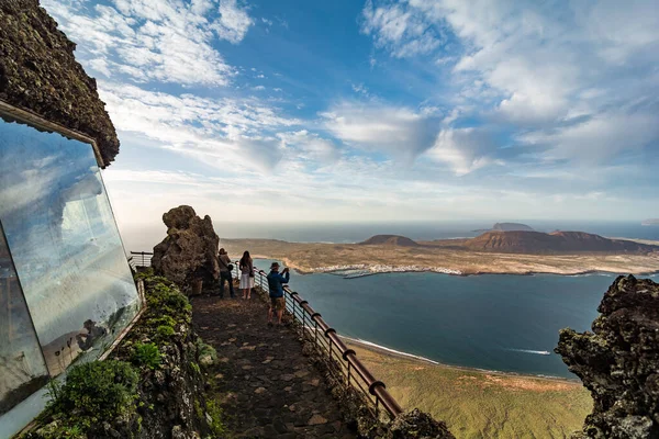Lanzarote Spain Circa February 2019 Tourists Visiting Mirador Del Rio — Stockfoto