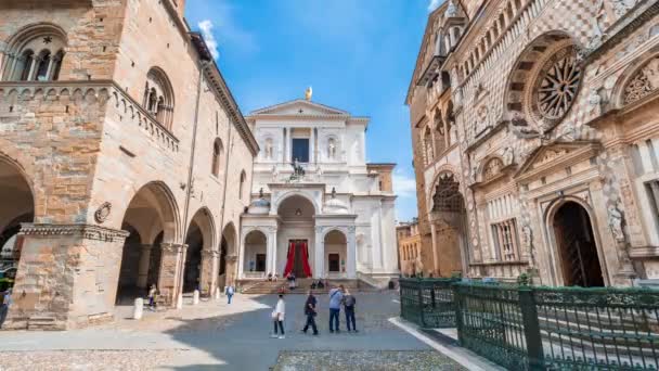 Bergamo Itálie Květen 2018 Včas Turistů Pizza Doumo Bazilika Santa — Stock video
