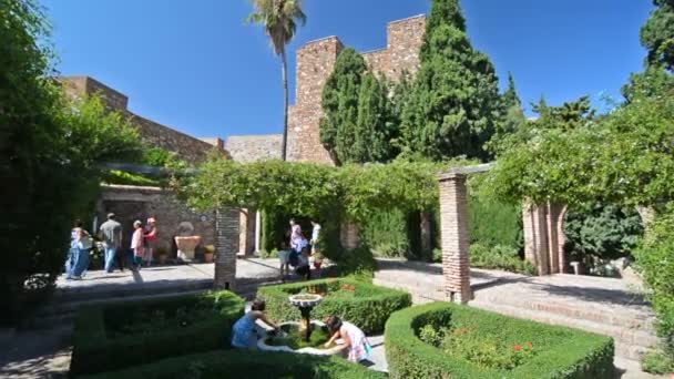 Málaga España Alrededor Octubre 2017 Turista Visitando Castillo Árabe Día — Vídeo de stock