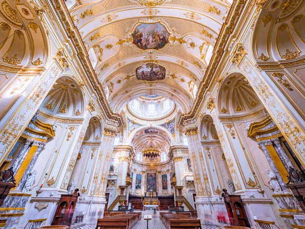 Bergamo Italien Circa Maj 2018 Turister Pizza Doumo Basilikan Santa — Stockfoto