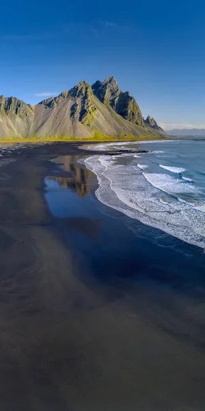 Paisaje Vista Épica Playa Arena Negra Stokksnes Día Soleado Montaña — Foto de Stock