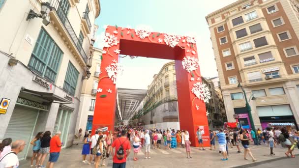 Málaga Espanha Por Volta Agosto 2018 Jovens Tirando Fotos Portão — Vídeo de Stock