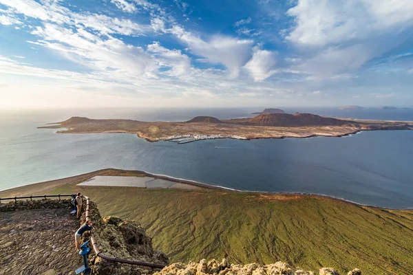 Lanzarote España Alrededor Febrero 2019 Turistas Visitando Mirador Del Río — Foto de Stock