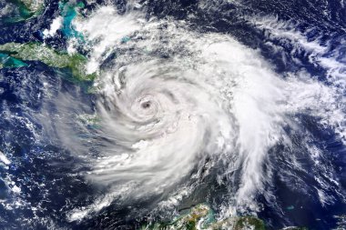 Uydu görüntüsü. Matthew Kasırgası Haiti 'yi vurdu. Bu görüntünün elementleri NASA tarafından desteklenmektedir.