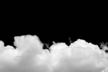 Kırpma yolu ile siyah arka plan üzerinde yalıtılmış bulutlar.