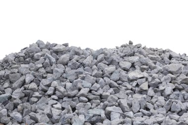 Ezilmiş taş yığınları beyaz izole.