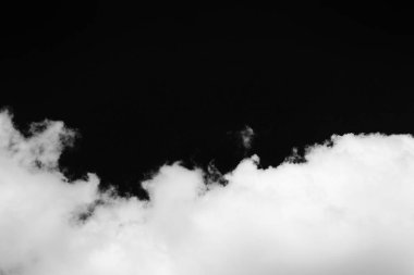 Beyaz arka planda izole edilmiş bulutlar. Kırpma yolu.