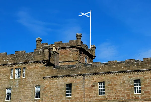 Culzean Castle Skotsko se skotskou vlajkou — Stock fotografie