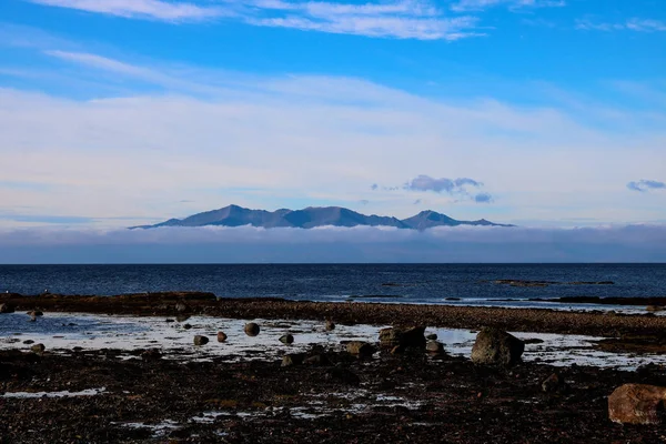 Isle of Arran in Cloud From Seamill Beach Scotland — Stock Photo, Image