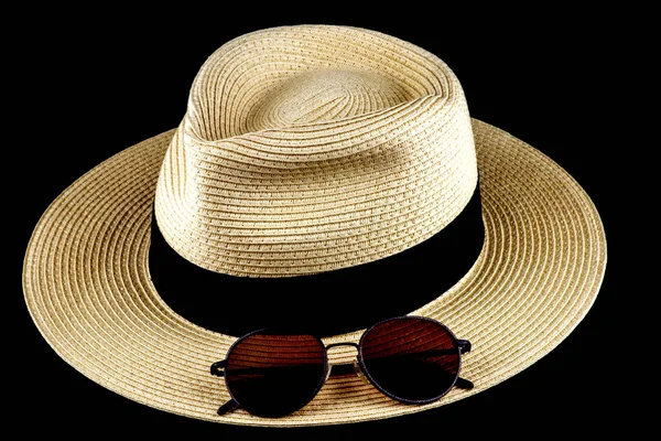 Sombrero Paja Panamá Gafas Sol Aisladas Sobre Fondo Negro — Foto de Stock