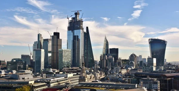 Londyn Anglia Października 2018 Centrum Finansowej Dzielnicy Londynu Wzdłuż Północnego — Zdjęcie stockowe
