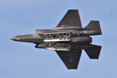 Tucson, Amerika Birleşik Devletleri - 2 Mart 2018: A ABD Hava Kuvvetleri F-35 Joint Strike Fighter (Lightning II) jet ile dağıtılan silah bölümü. Bu F-35 Luke Hava Kuvvetleri üssüne atanır.