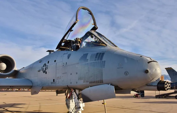 デイビス モンサン空軍基地で開いている天蓋付きツーソン アメリカ合衆国 2018 イボイノシシ サンダー ボルト 攻撃機 — ストック写真