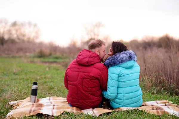 Young Couple Sitting Plaid Drink Coffee Thermos — Stock Photo, Image