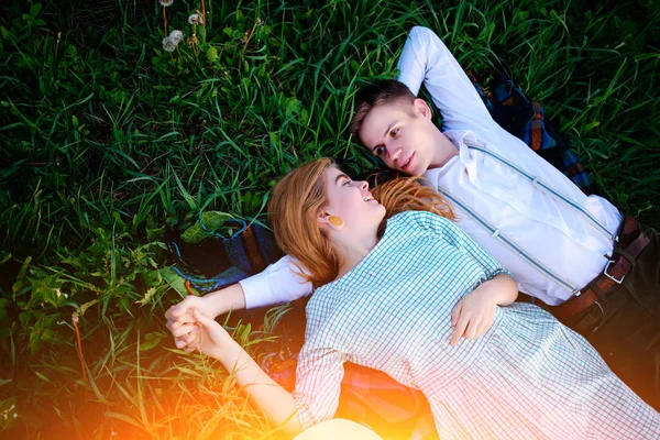 Young Couple Lying Grass Relax View — Stock Photo, Image