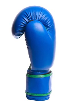 Beyaz bir arka plan üzerinde siyah bir Boks eldiveni