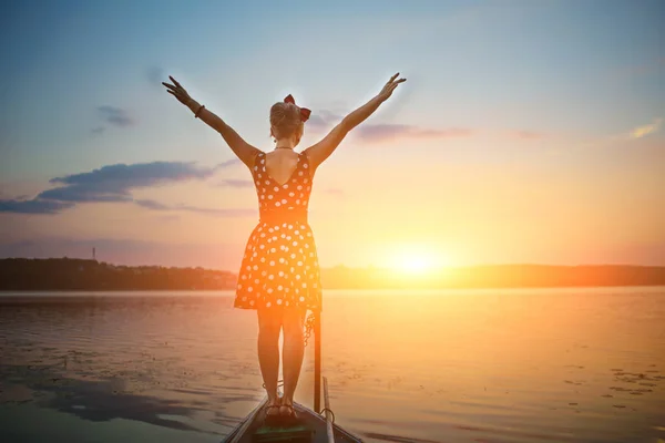 Beautiful Young Woman Dressed Standing Lake Background Sunset — Stock Photo, Image