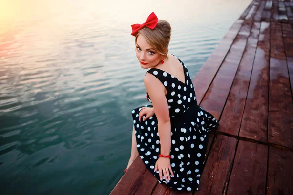 Beautiful Young Woman Dressed Sitting Pier — Stock Photo, Image