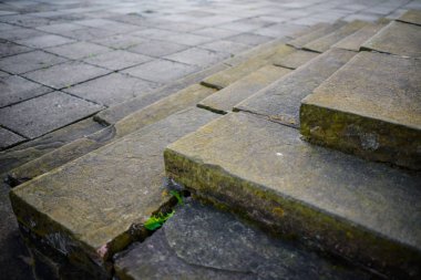 Yan açı, arka plan eski taş merdiven