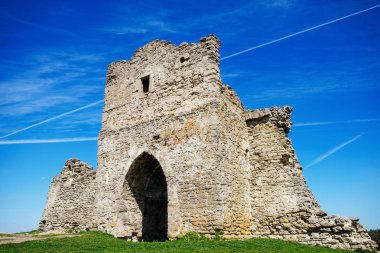 12. yüzyılda inşa Ukrayna, antik kale Harabeleri 